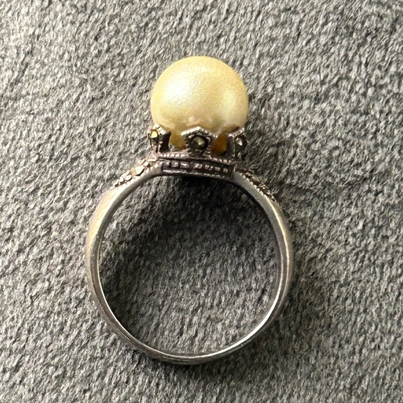 Vintage Sterling Silver Pearl Marcasite Ring - Picture 6 of 12